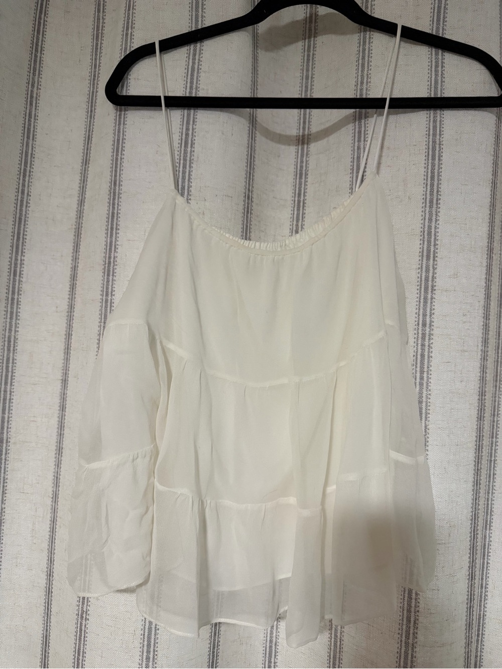 Alice + Olivia Cream Tiered Spaghetti Strap Camisole